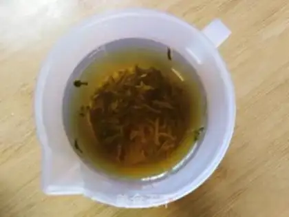 Make pineapple juice step 1