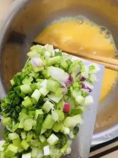 Make Onion fried eggs step 4