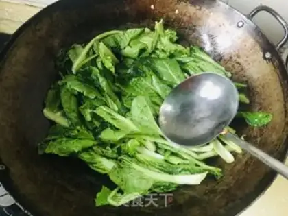 Make Fry mushrooms and cabbage step 3