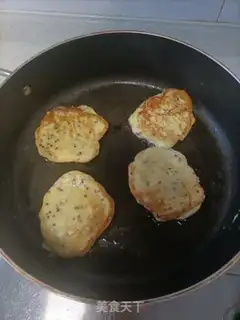 Make Banana omelet step 2