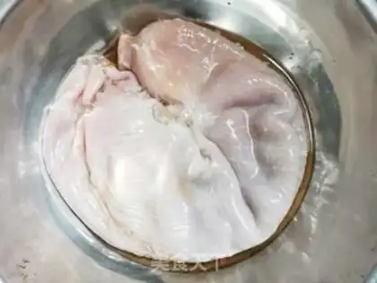 Make A chicken in the belly of a casserole step 1