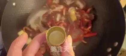 Make Spicy 13-spicy lobster step 4