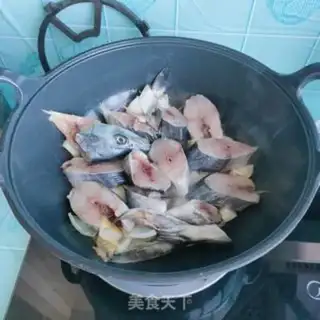 Make The onion burns the catfish step 5