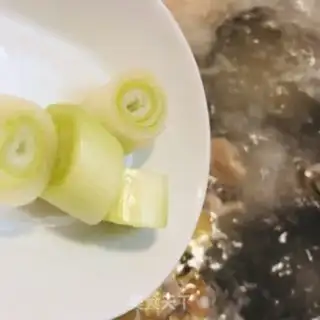 Make Clear the chicken leg step 6