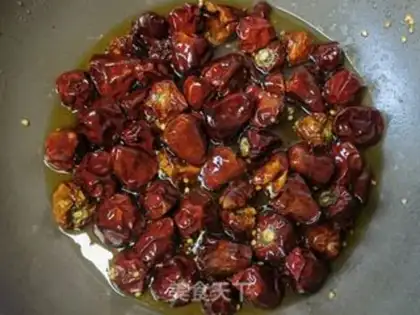 Make Spicy red oil step 9