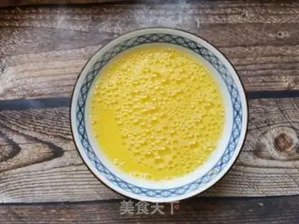 Make Oiled abalone eggs step 1