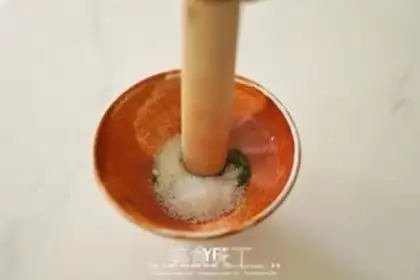 Make The moss, the sesame oil step 4