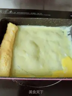 Make A flower with thick eggs step 9