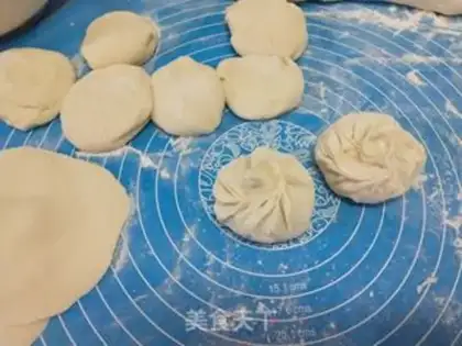 Make Eggs and buns step 3