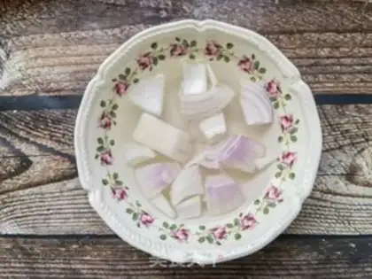 Make Dutch cucumber onion abalone step 1