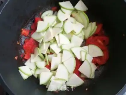 Make Tomato crotch step 6