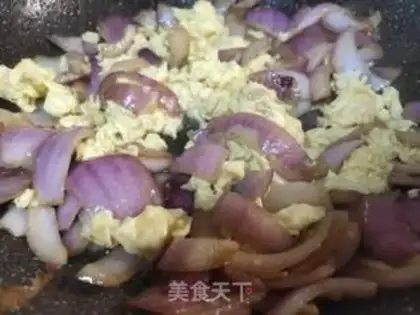 Make Onion fried eggs step 7