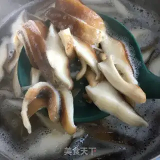 Make Scrambled mushrooms step 3