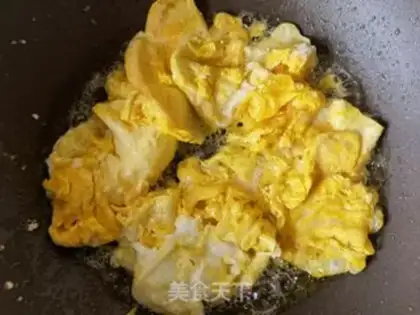 Make Quisine fried eggs step 4