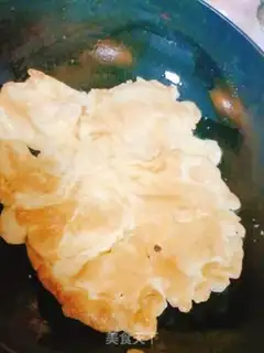 Make cucumber fried eggs step 3