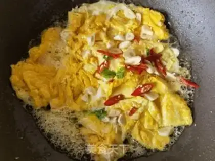 Make Quisine fried eggs step 5