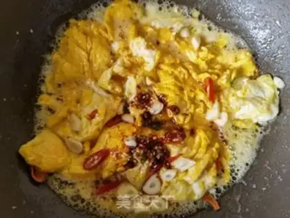 Make Quisine fried eggs step 6