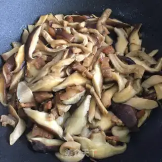 Make Scrambled mushrooms step 6