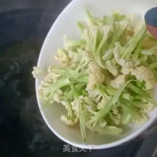 Make The rooster with the rooster step 6