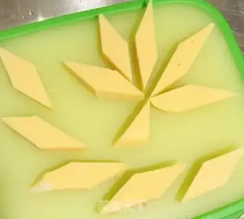 Make Sweet pea yellow step 15