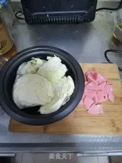 Make The cabbage with ham step 0