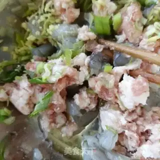 Make Shrimp, black bread step 4