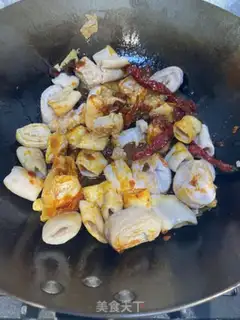 Make Chongqing sour and curry step 6