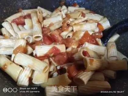 Make Tomato makes macaroni step 3