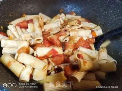 Make Tomato makes macaroni step 4