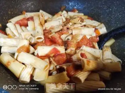 Make Tomato makes macaroni step 6