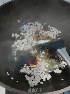 Make The meat is burning Japanese tofu step 2