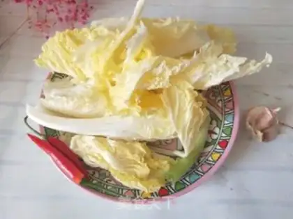 Make Spicy cabbage step 0