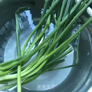 Make Onion fried eggs step 0
