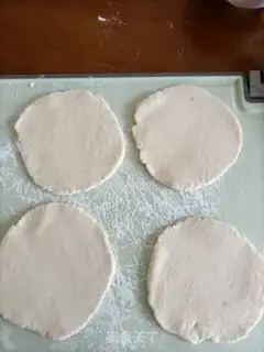 Make Roach and pork buns step 6