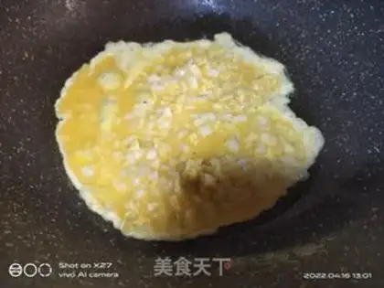 Make Eggs and pickles step 1