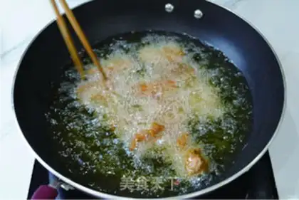 Make Golden garlic bones step 1