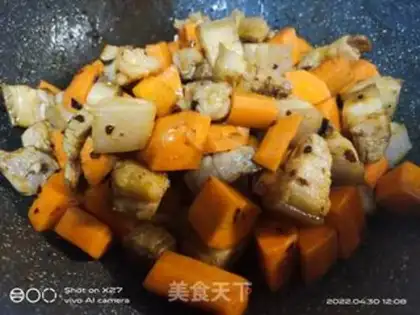 Make Five flowers with red carrots step 4