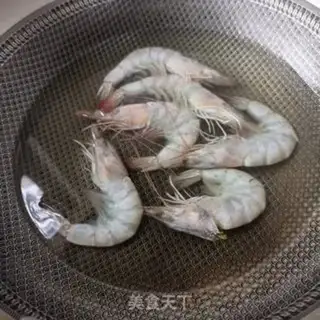 Make Gin and mushrooms, shrimp step 0