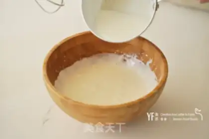 Make Low-calcated lemon mousse step 5