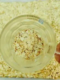 Make Milk oatmeal step 1
