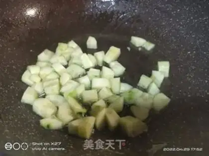 Make cucumber shrimp step 1