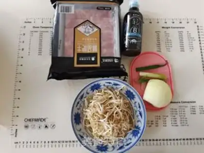 Make Bean sprouts step 0