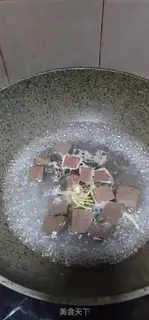 Make Nine-storey porridge blood soup step 2