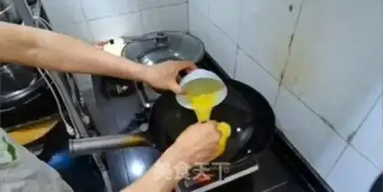 Make Soy sauce, fried rice step 3