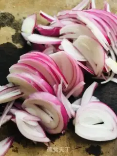 Make Onion beef step 0