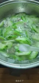 Make Pork gravy, chrysanthemum step 7
