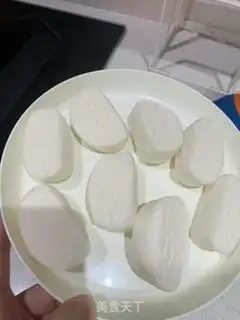 Make Milk-fried buns step 1