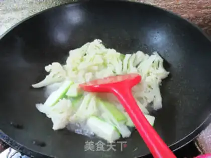 Make Sichuan broccoli step 5