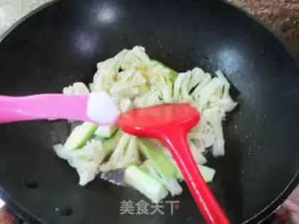 Make Sichuan broccoli step 7