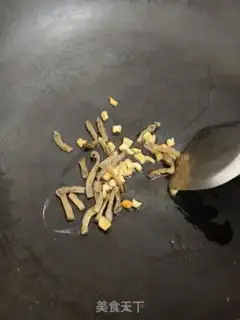 Make Sandworm dry beluga congee step 0
